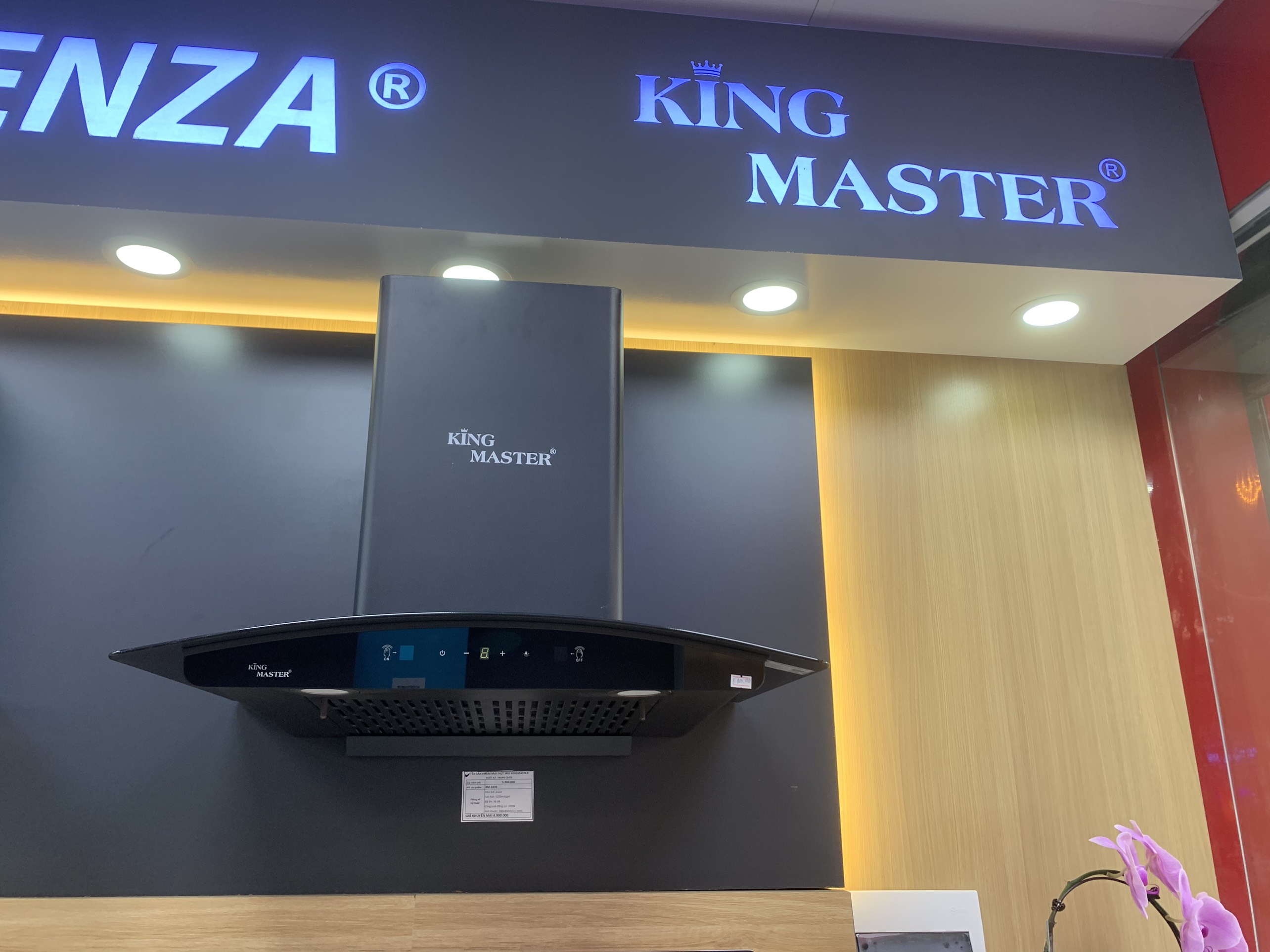 HÚT MÙI KINGMASTER KM 1070