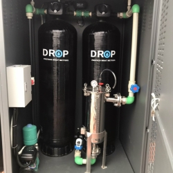 HỆ THỐNG LỌC NƯỚC TỔNG MỸ DROP 2 Tầng Cao Cấp SCi48PQ